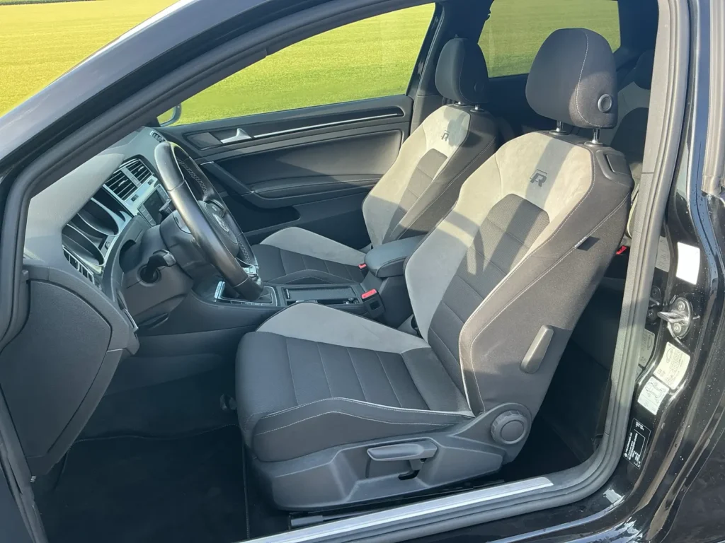 Volkswagen Golf 7 R 2016 Voiture de tourisme