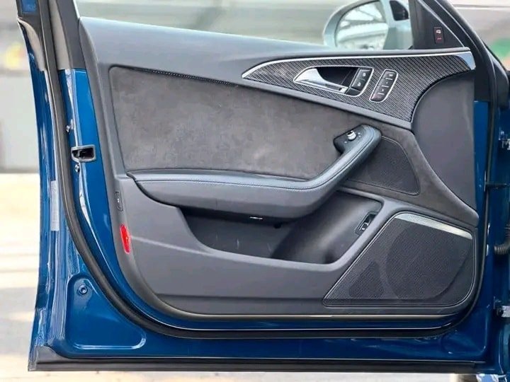 Audi RS6 Avant V8 Biturbo