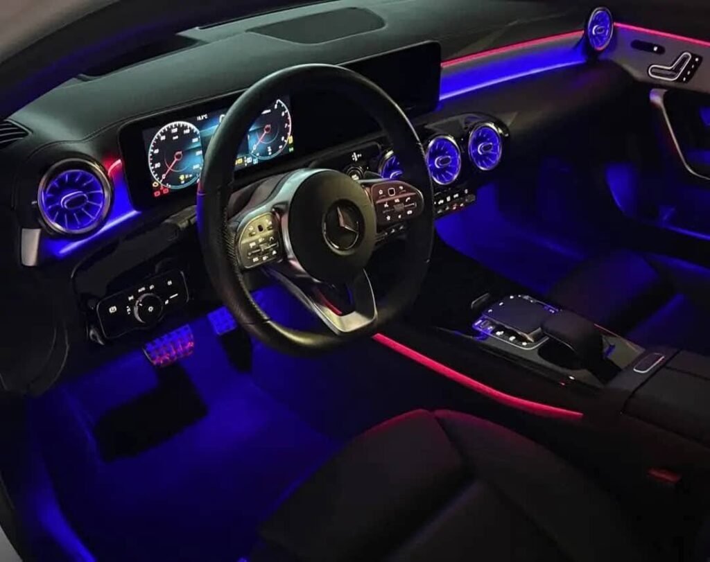 MERCEDES-BENZ A 250 4MATIC AMG LINE