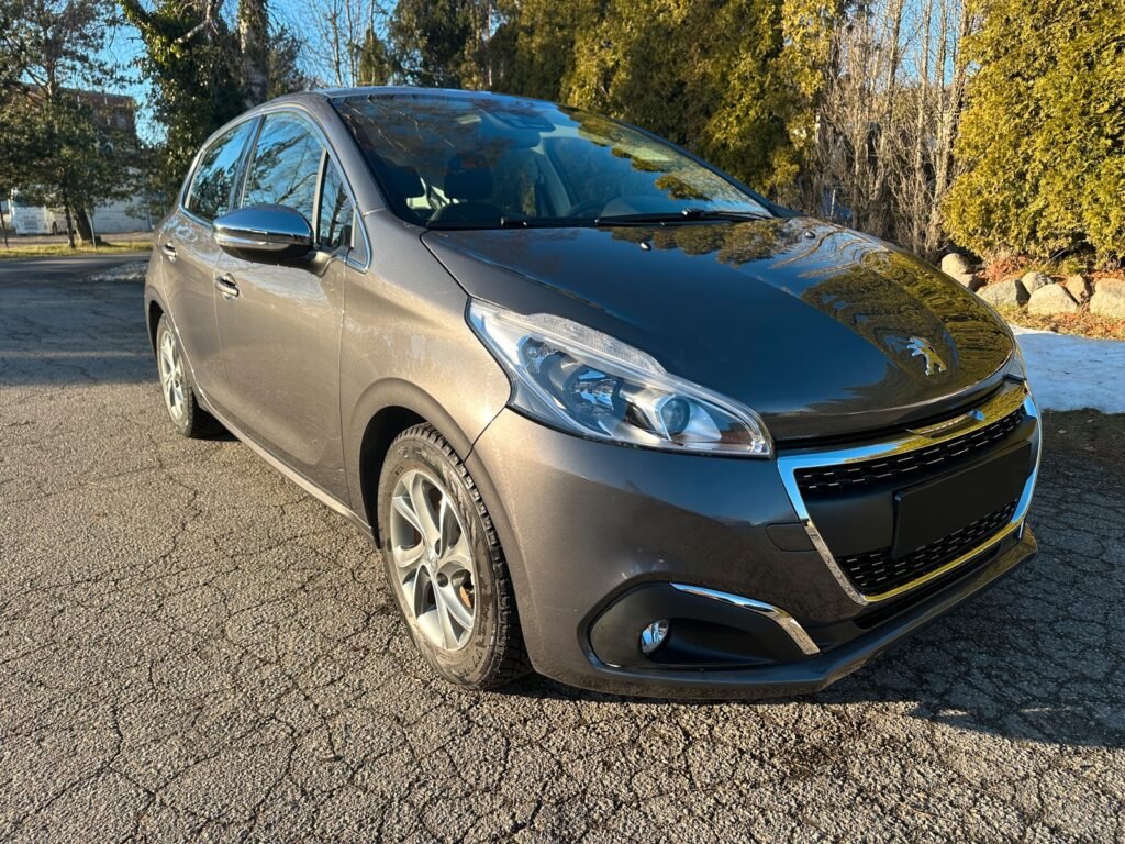 Peugeot 208 Gris full option