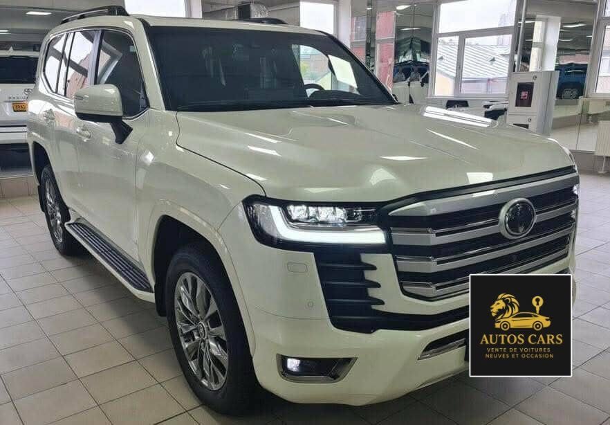 Toyota Land Cruiser LC300 70th Anniversary 2024