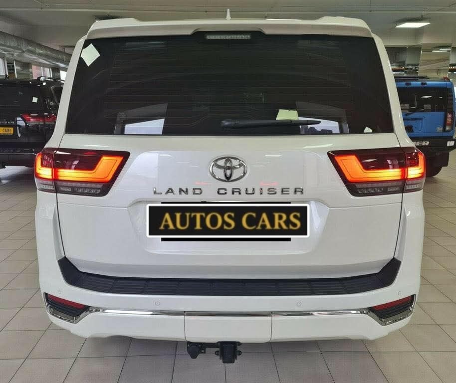 Toyota Land Cruiser LC300 70th Anniversary 2024