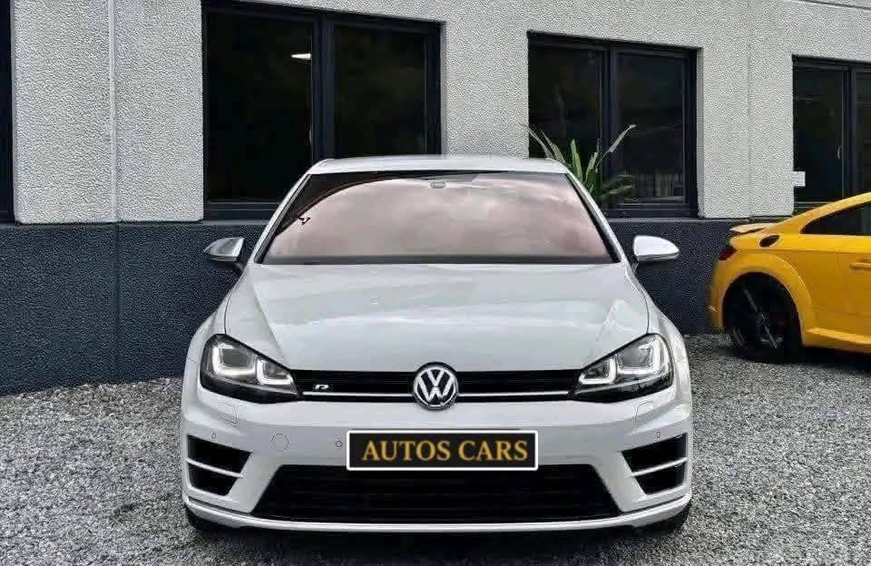 VOLKSWAGEN GOLF 7 R – 300 CH