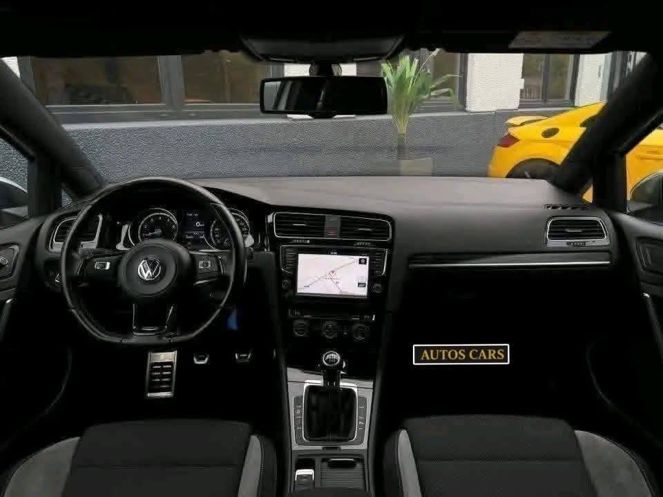 VOLKSWAGEN GOLF 7 R – 300 CH
