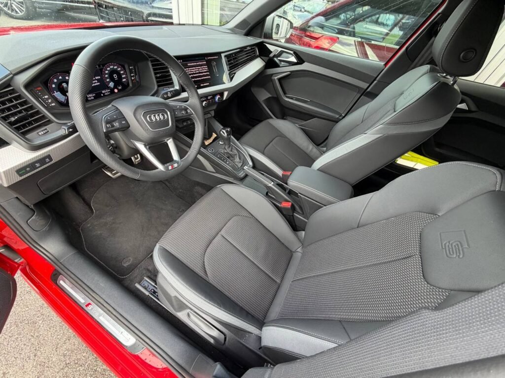 AUDI A1 SPORTBACK 40 TFSI S LINE S-TRONIC