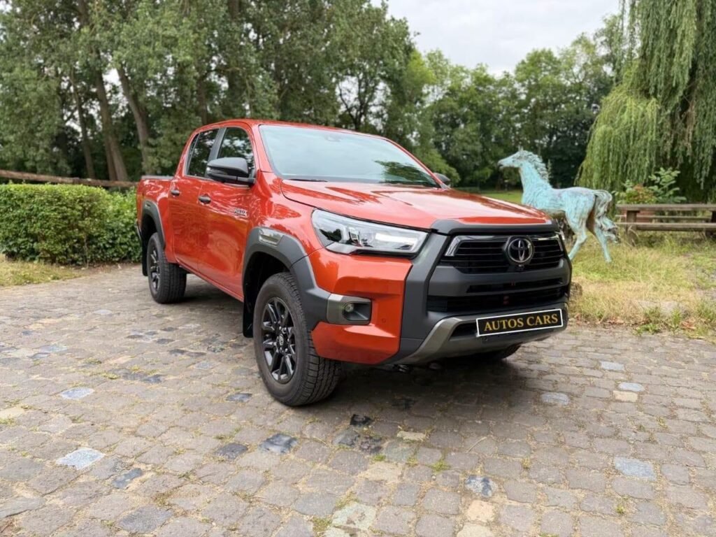 Toyota Hilux Invincible 2.8 D-4D 204 CV
