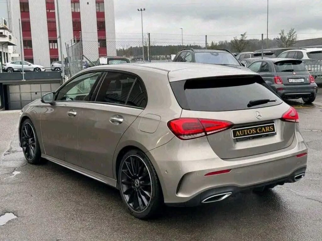 MERCEDES-BENZ A 250 AMG LINE 7G-DCT 190 CV