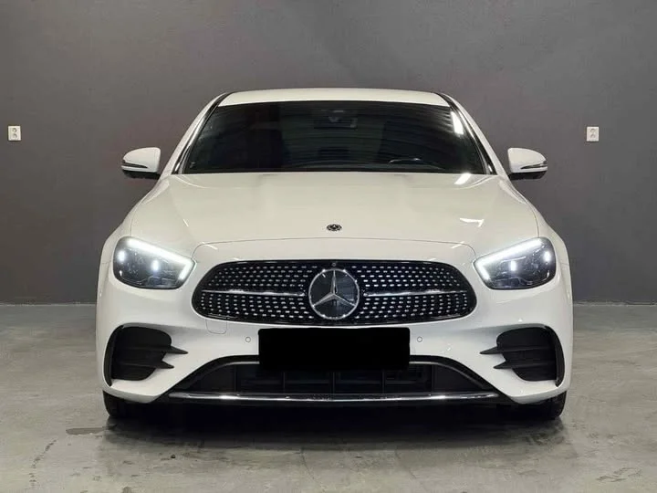 Mercedes-Benz E 300e 4MATIC AMG Line 333 CV