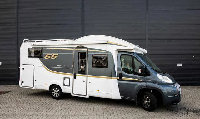 Bürstner Nexxo T 726 G Fifty Five 2.3 131 CH