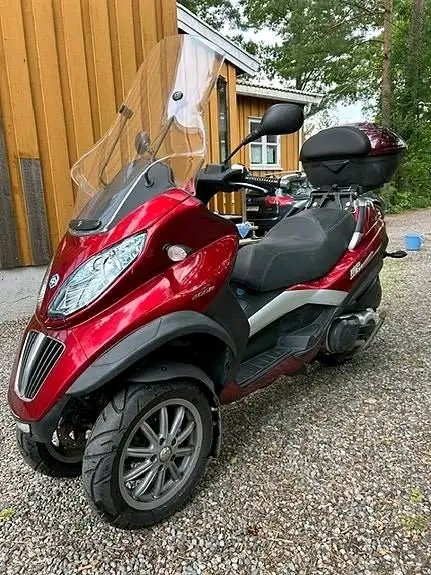 PIAGGIO MP3 400 LT ESSENCE (33 CV)