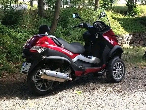 PIAGGIO MP3 400 LT ESSENCE (33 CV)