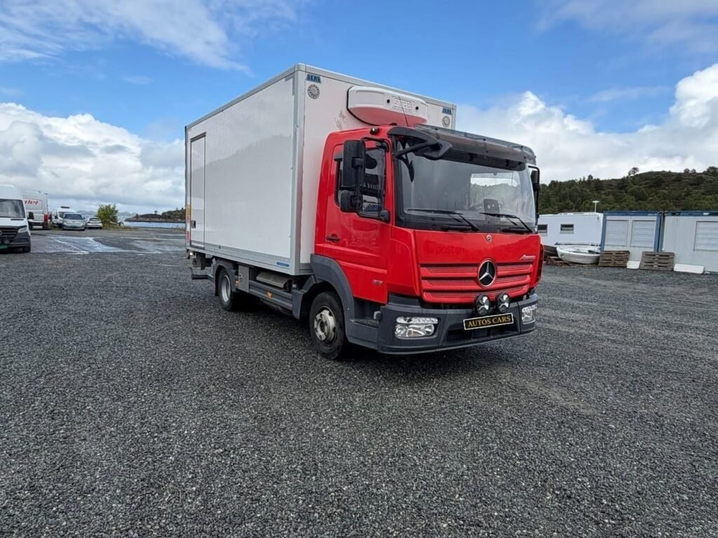 Mercedes-Benz Atego Camion Frigorifique 10 Palettes Diesel Automatique 180 CV