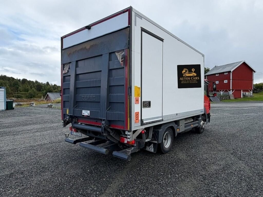 Mercedes-Benz Atego Camion Frigorifique 10 Palettes Diesel Automatique 180 CV