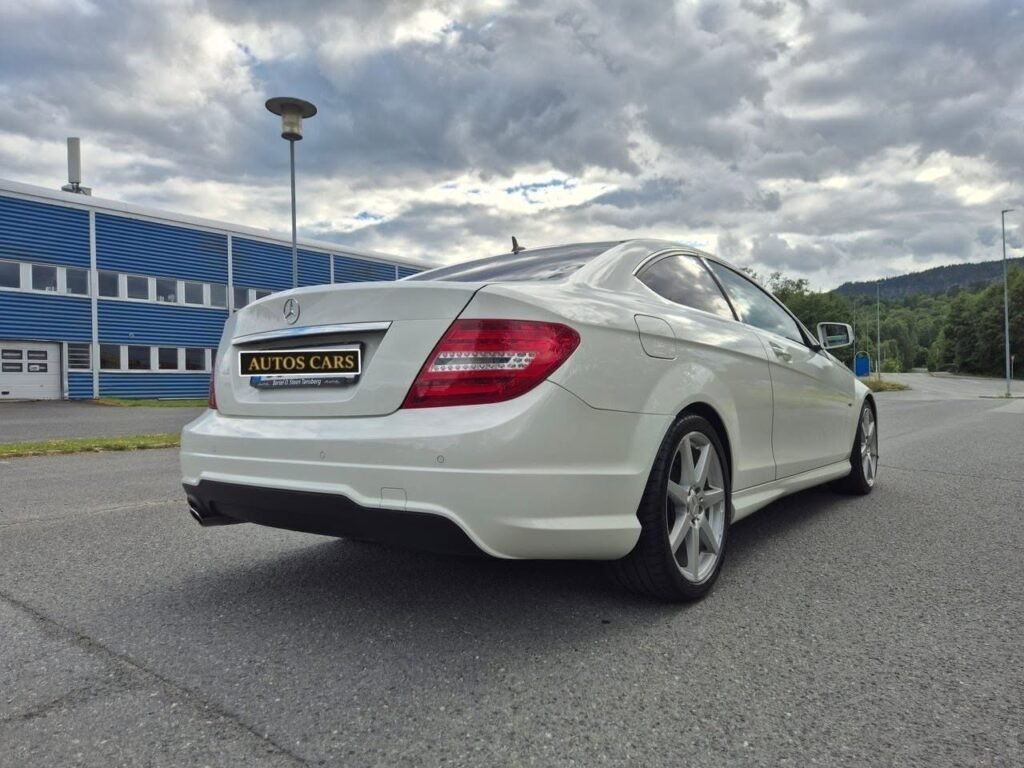 Mercedes-Benz C180 Coupé 1.8 Essence 156 CV