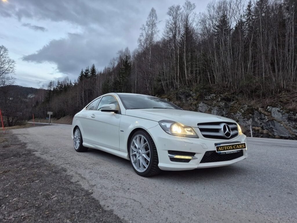 Mercedes-Benz C180 Coupé 1.8 Essence 156 CV