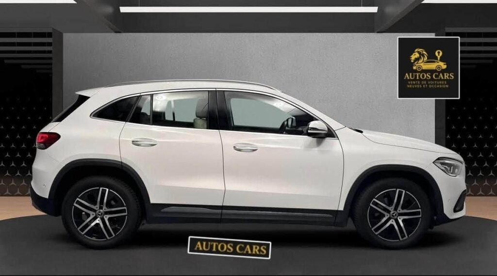 Mercedes-Benz GLA 200 Progressive Essence Automatique 163 CV