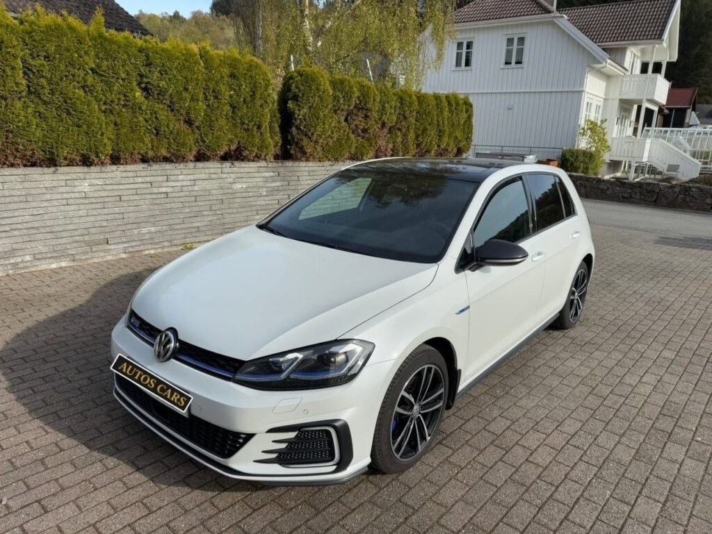 Volkswagen Golf VII GTE 1.4 TSI Hybride Rechargeable 204 CV