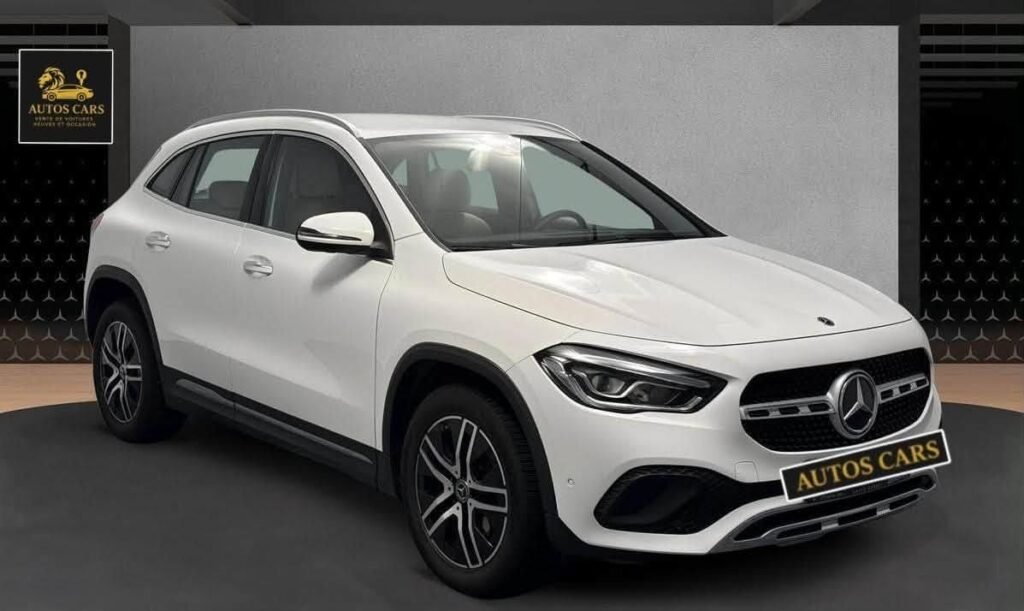 Mercedes-Benz GLA 200 Progressive Essence Automatique 163 CV