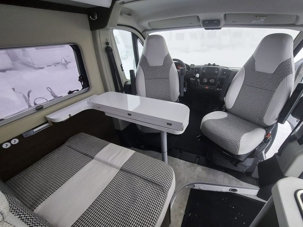 Karmann Mobil Davis 620 Van Aménagé Diesel Automatique 4 Couchages