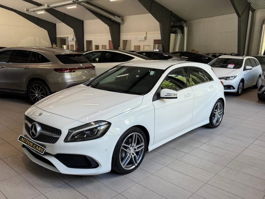 Mercedes-Benz A-Klasse AMG Line 1.6 Essence Automatique 122 CV
