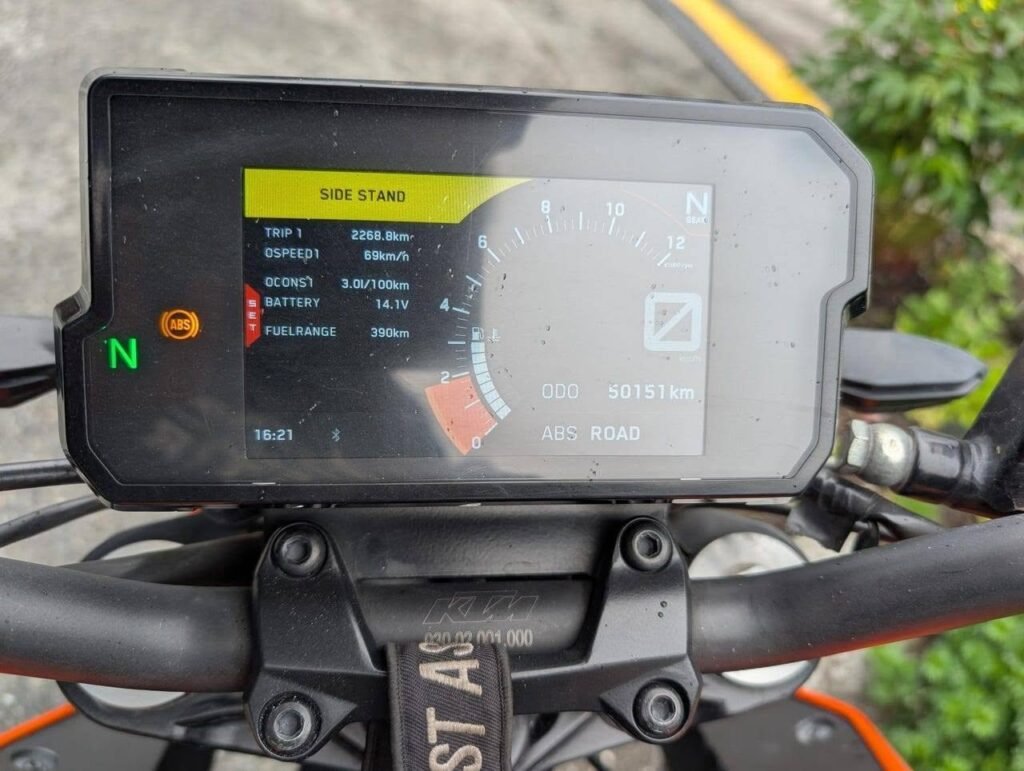 KTM 125 Duke Moto Naked Essence Manuelle 15 CV