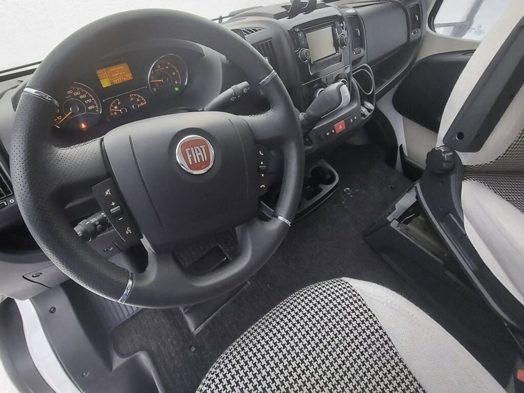 Karmann Mobil Davis 620 Van Aménagé Diesel Automatique 4 Couchages