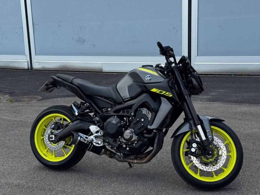Yamaha MT-09 Roadster 847cc 114 CV Boîte Manuelle