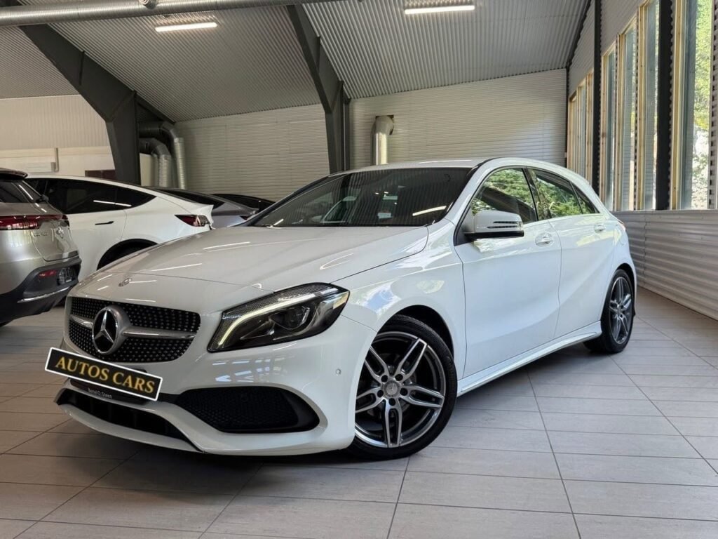 Mercedes-Benz A-Klasse AMG Line 1.6 Essence Automatique 122 CV