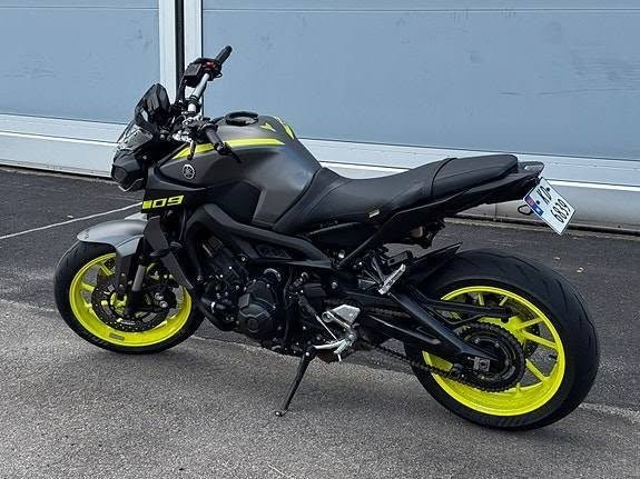 Yamaha MT-09 Roadster 847cc 114 CV Boîte Manuelle