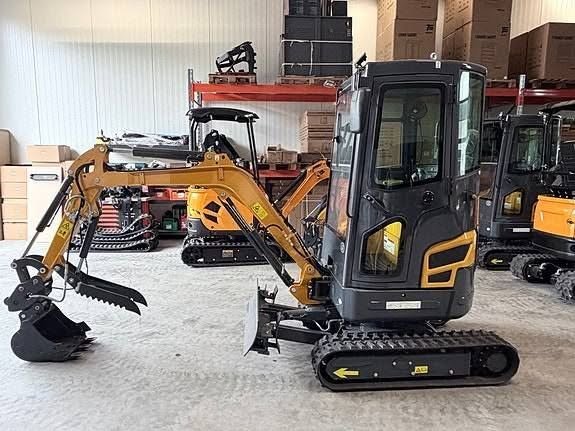 Minipelle JKW-18S Kubota D902 Diesel 16 CV Cabine Fermée 2026