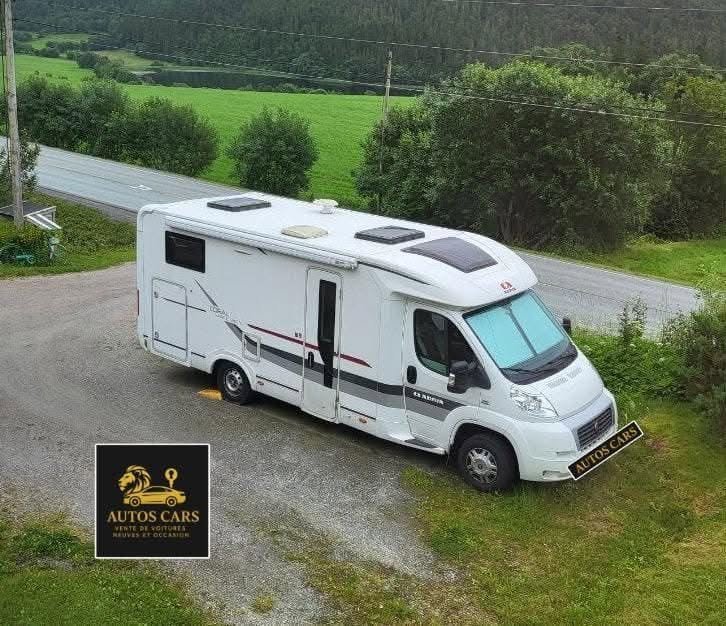 Adria Camping Car Profilé Fiat Ducato Diesel 5 Places 4 Couchages