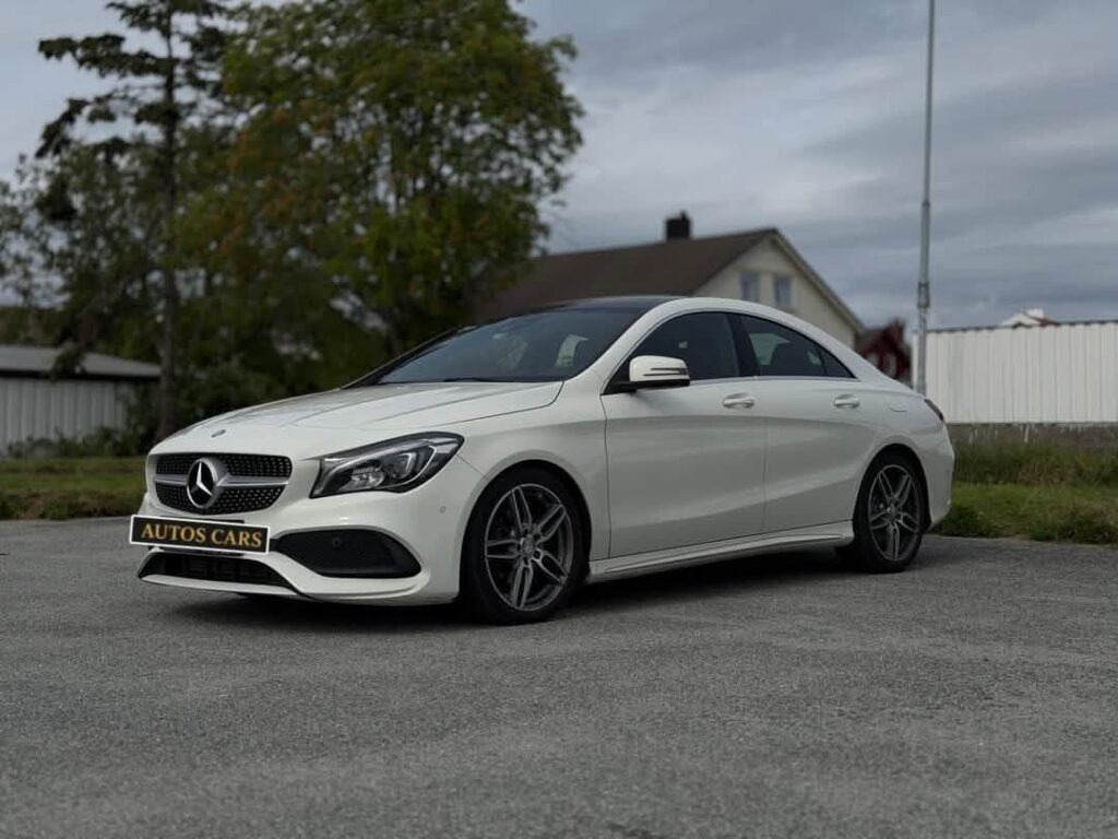 Mercedes-Benz CLA 180 Coupé Essence Automatique Pack AMG Blanc