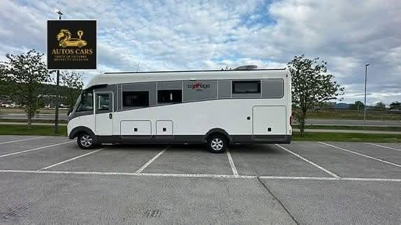 Carthago Camping Car Intégral Iveco Daily Diesel Boîte Automatique 4 Couchages
