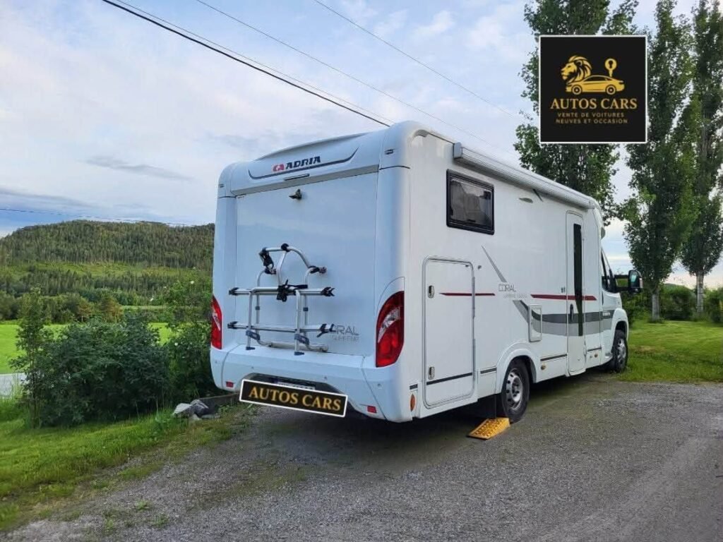 Adria Camping Car Profilé Fiat Ducato Diesel 5 Places 4 Couchages
