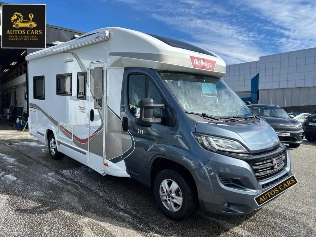 Challenger Camping-car Partiellement Intégré Diesel Manuelle 4 Couchages
