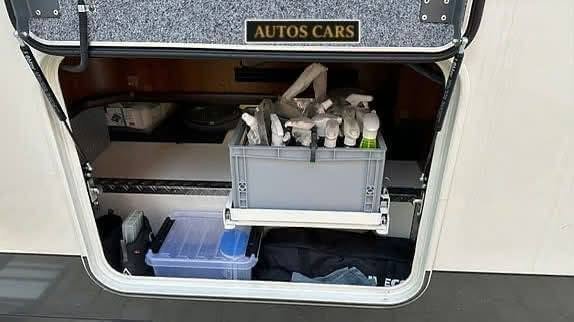 Carthago Camping Car Intégral Iveco Daily Diesel Boîte Automatique 4 Couchages