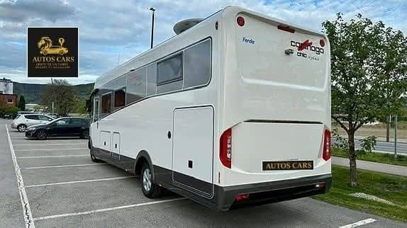 Carthago Camping Car Intégral Iveco Daily Diesel Boîte Automatique 4 Couchages