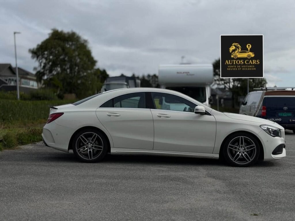 Mercedes-Benz CLA 180 Coupé Essence Automatique Pack AMG Blanc