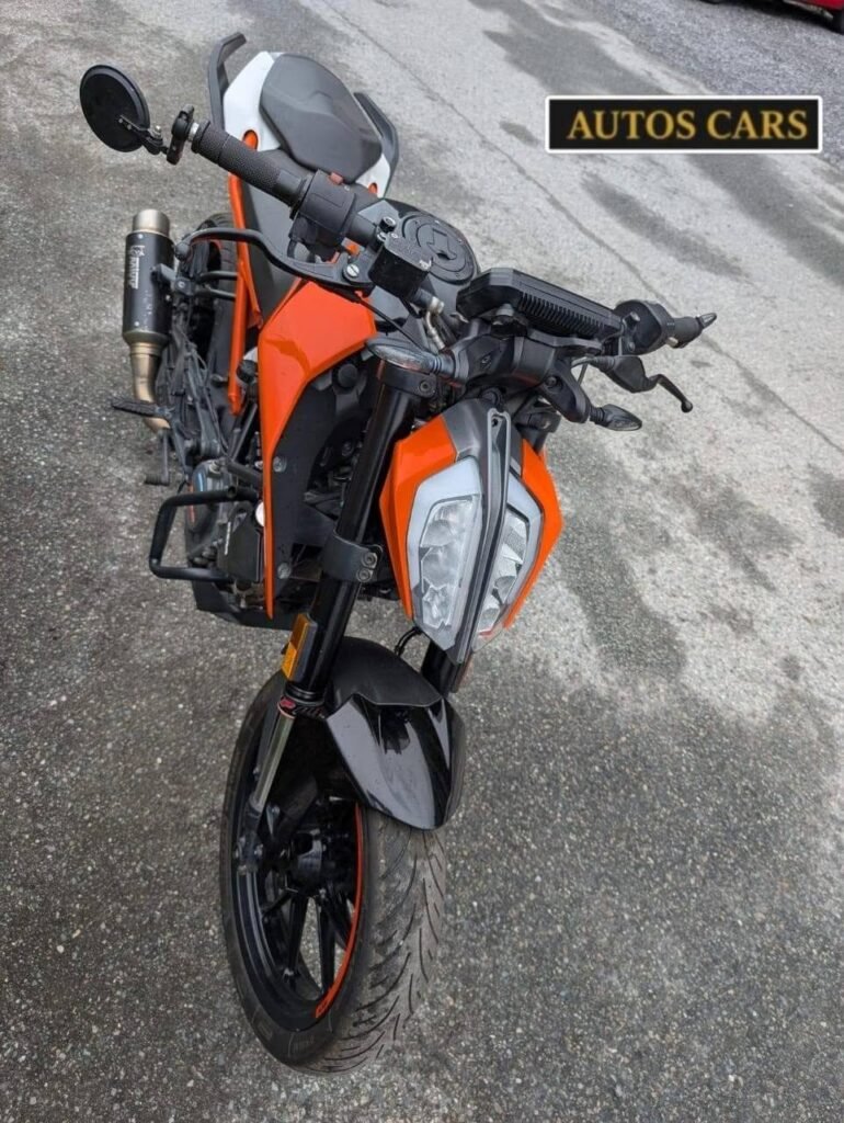 KTM 125 Duke Moto Naked Essence Manuelle 15 CV