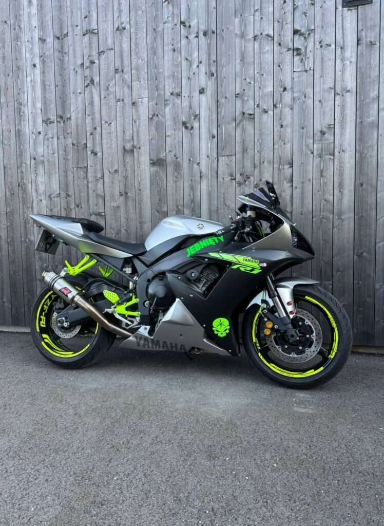 Yamaha YZF-R1 Sportive 998cc 151 CV Boîte Manuelle