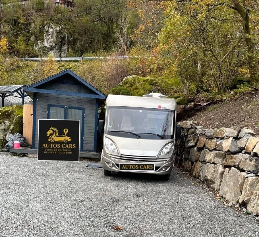 Hymer Exsis i Camping Car Intégral Fiat Ducato Diesel Boîte Automatique