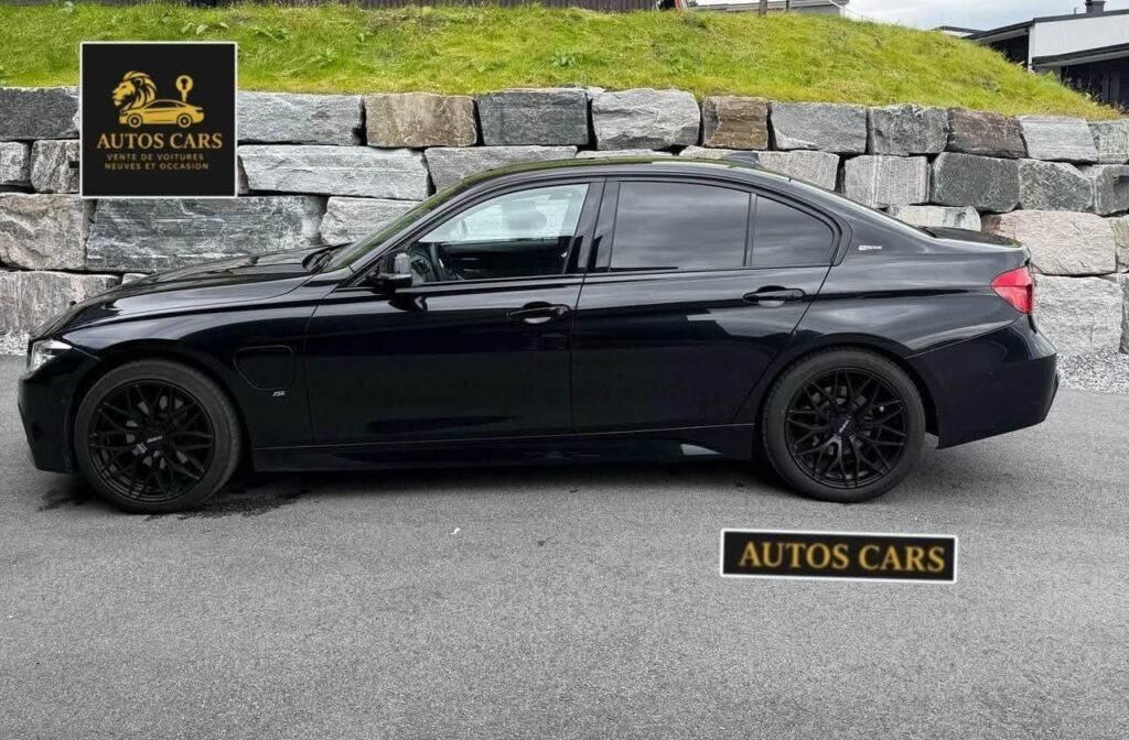 BMW 330e Berline Hybride Rechargeable Boîte Automatique