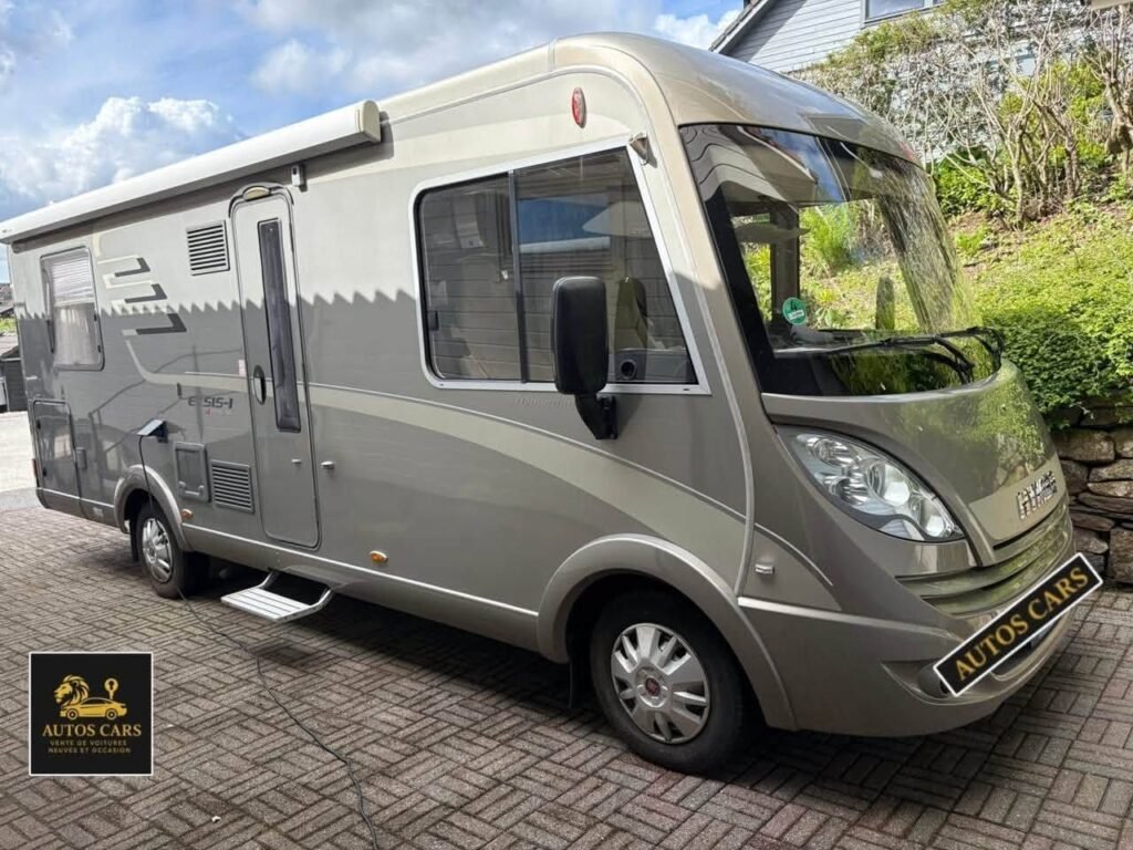 Hymer Exsis i Camping Car Intégral Fiat Ducato Diesel Boîte Automatique