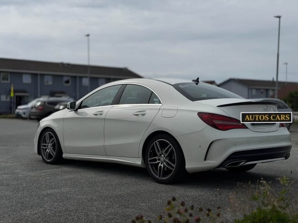 Mercedes-Benz CLA 180 Coupé Essence Automatique Pack AMG Blanc