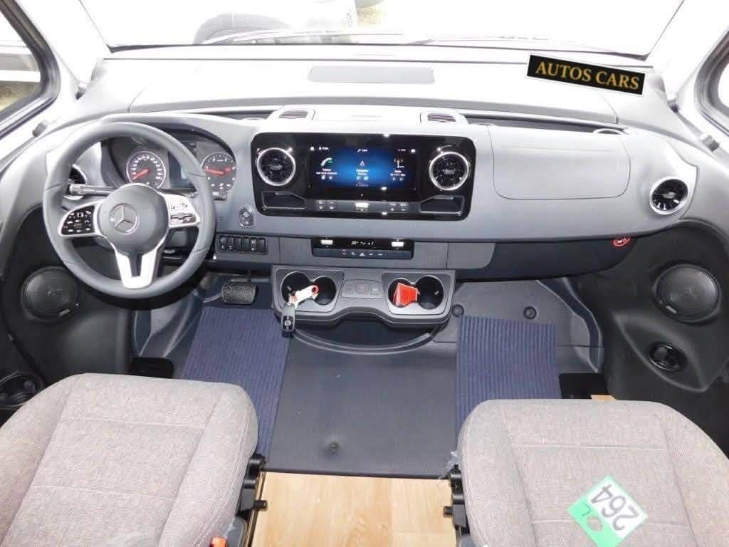 Hymer Camping Car Intégral Mercedes Diesel Boîte Automatique Neuf 4 Couchages