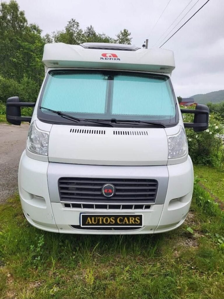 Adria Camping Car Profilé Fiat Ducato Diesel 5 Places 4 Couchages