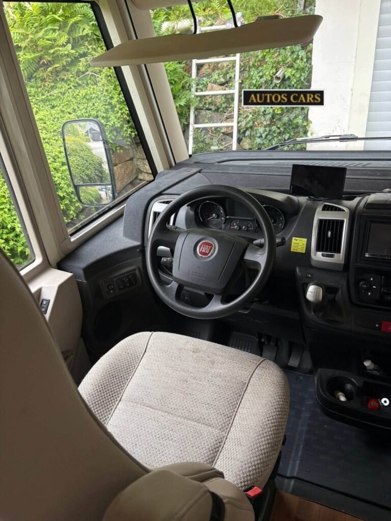 Hymer Exsis i Camping Car Intégral Fiat Ducato Diesel Boîte Automatique