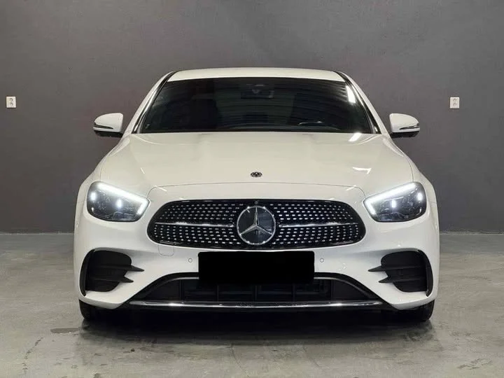 Mercedes-Benz E 300e 4MATIC AMG Line 333 CV