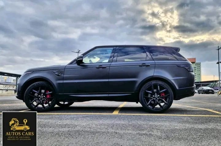 Range Rover Sport P400 HST 3.0 Essence SUV Boîte Automatique