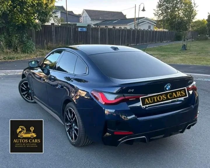 BMW i4 M Sport Berline Coupé Électrique 2022 Bleu Phytonic